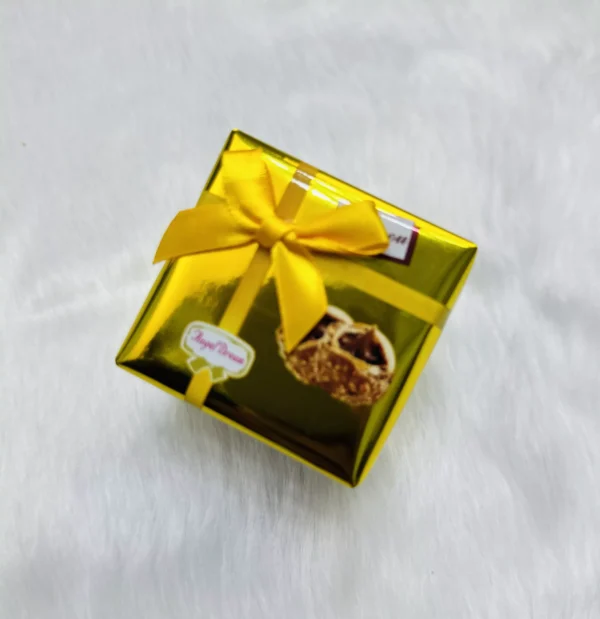 G10-box-chocolate-scaled-1.webp Shirt Gift Package